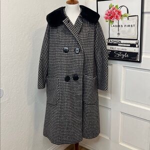 Vintage Stroock Herringbone Wool Coat with Fuzzy Collar Size